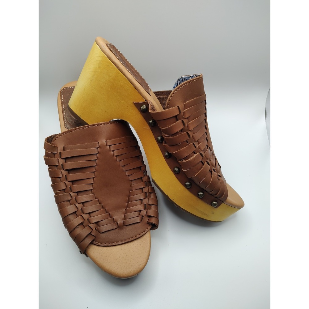 Leather Wooden Chunky Platform Heel Sandals Women's Western Shoes Size 9.5 Dingo